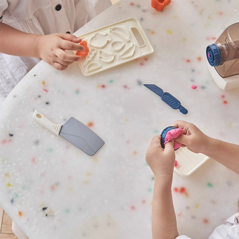 Contemporary Nordic PE Oval Kids Colorful Safe Desk & Chair Set For Living Room & Study