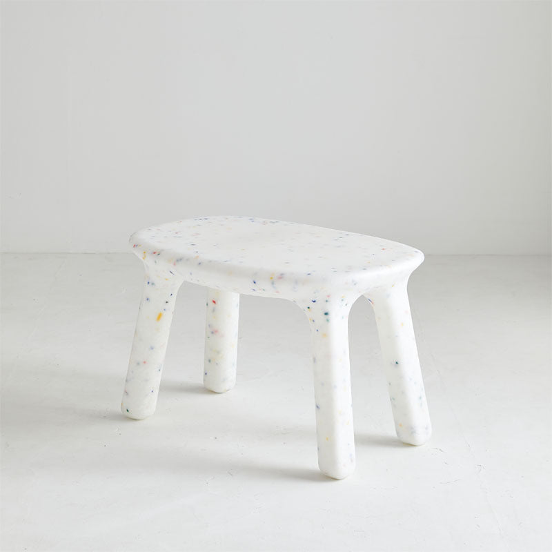 Contemporary Nordic PE Oval Kids Colorful Safe Desk & Chair Set For Living Room & Study