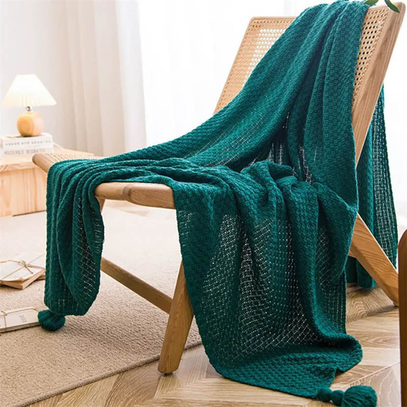 Soft Nordic Knitted Throw Blanket - Cozy Tassels for Your Best Cuddles