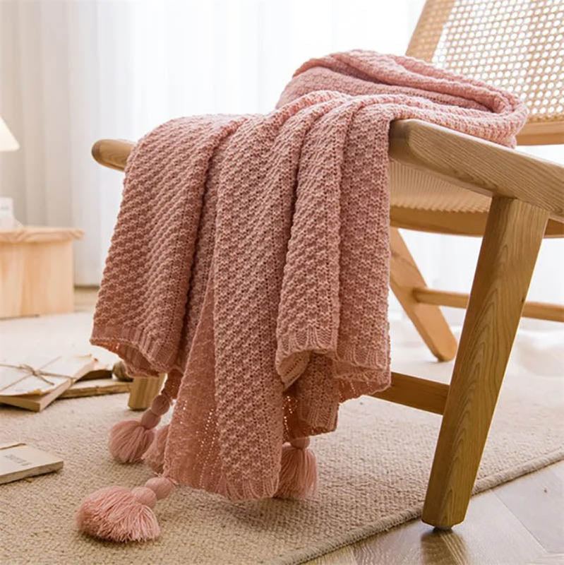 Soft Nordic Knitted Throw Blanket - Cozy Tassels for Your Best Cuddles