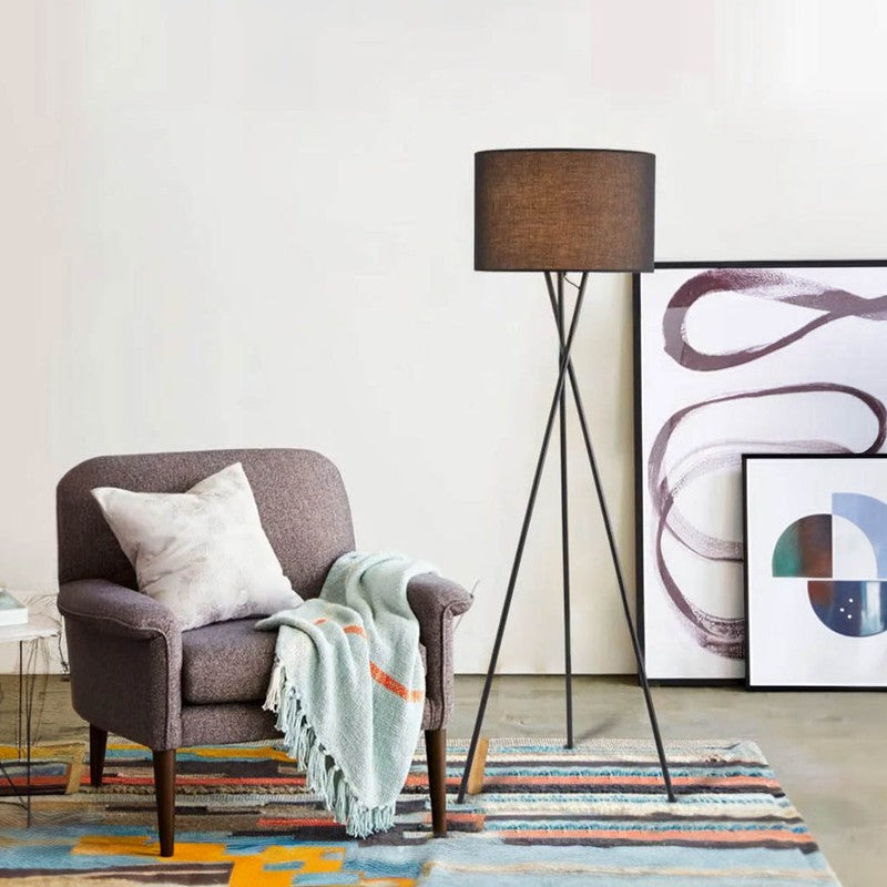 TREFOD – Nordic Tripod Floor Lamp / Modern Minimalist Lighting