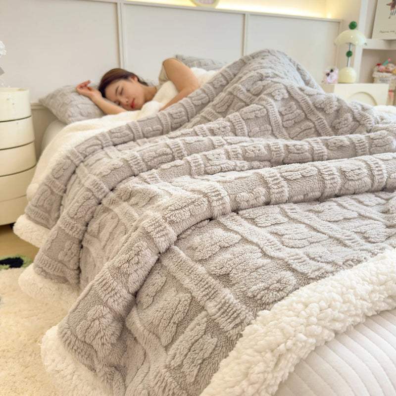 Soft Thickened Coral Fleece Blanket / Scandinavian Faux Lambswool Throw