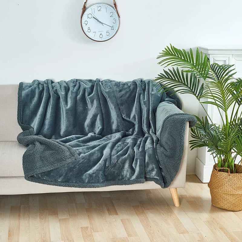 Waterproof King Size Blanket / Cozy Velvet Winter Bedding